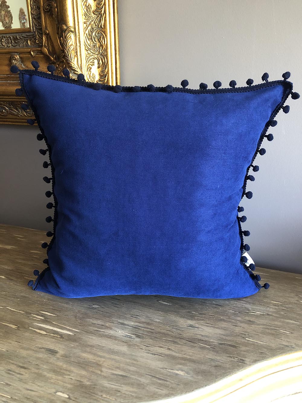 Lacivert Ponponlu Yastık Kılıfı (Kare)