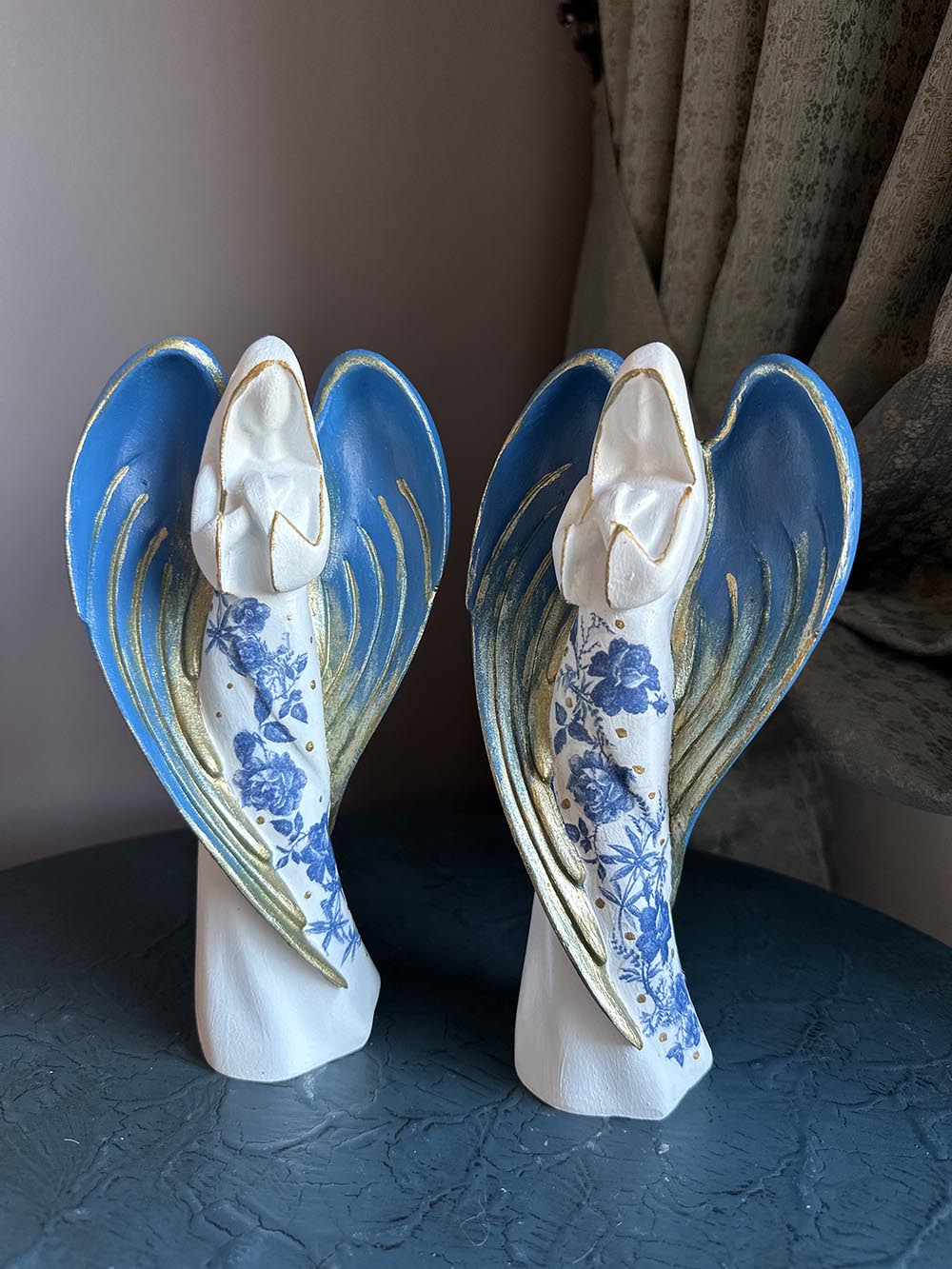 Mavi Çiçekli Melek