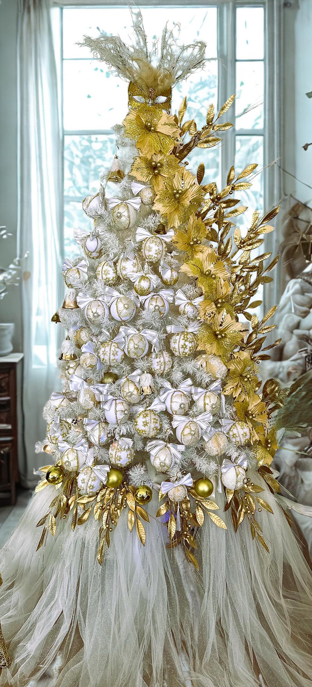 Beyaz Fiyonklu Çam Ağacı Süsü - 8 Cm Yılbaşı Çam Ağacı Topu