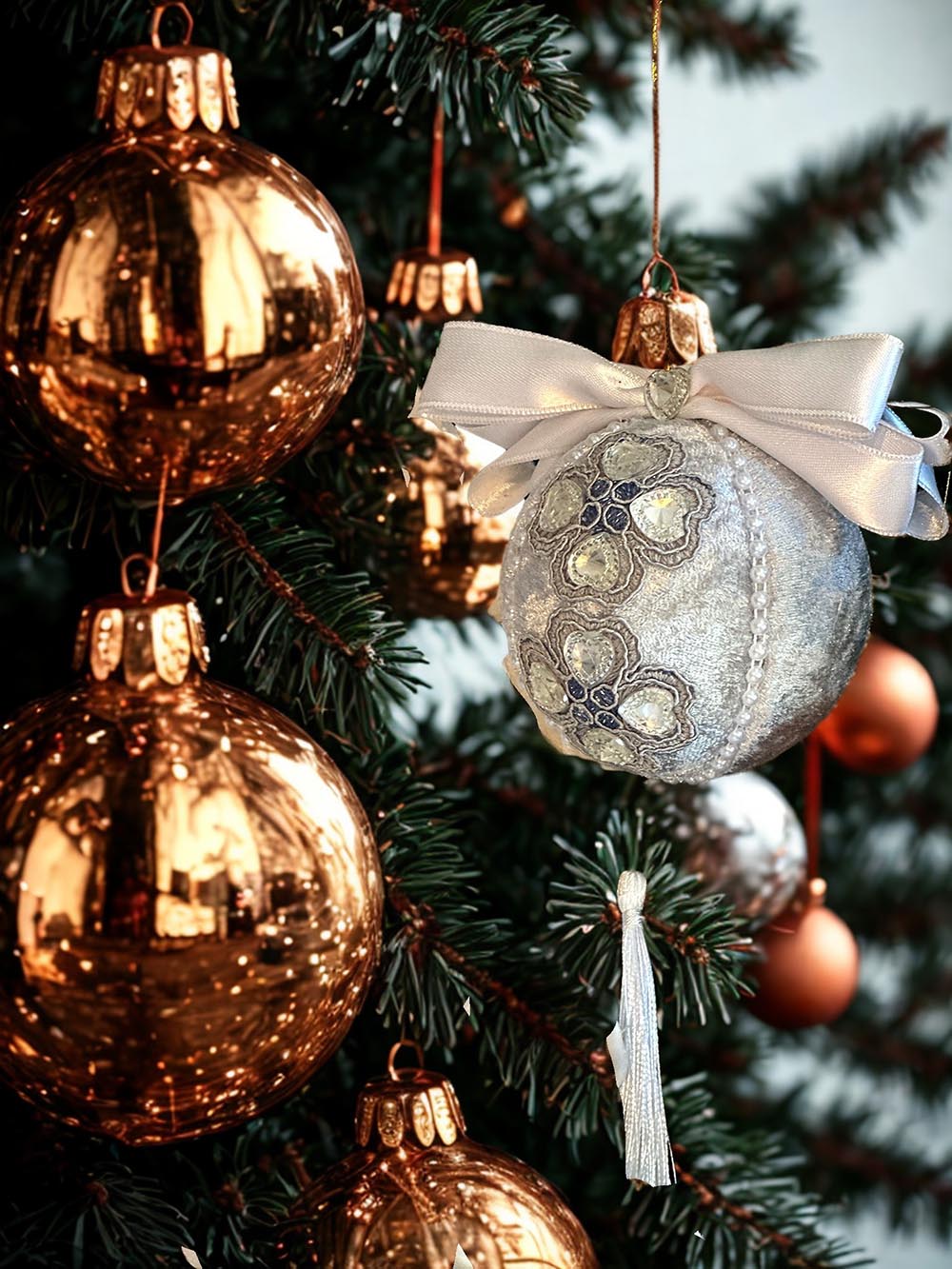 Yılbaşı Çam Ağacı Süsü - 8 Cm Gri Yılbaşı Çam Ağacı Topu