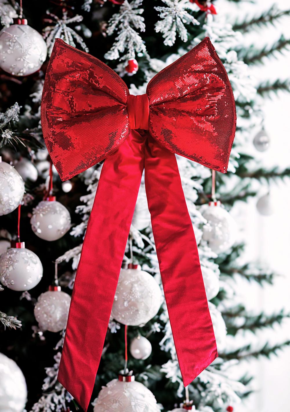 Kırmızı Kadife Işıltılı Büyük Fiyonk Yılbaşı Çam Ağaçı Süsü